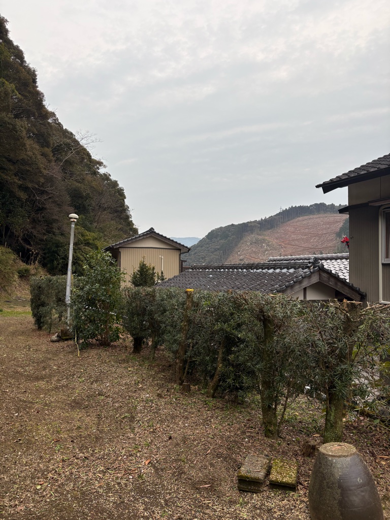 083A7660-0DB8-4574-983F-E9FA88E2C0AB